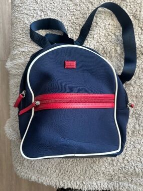 Adorable Tommy Hilfiger backpack/purse